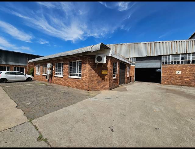 650M² FACTORY TO LET IN ROODEKOP